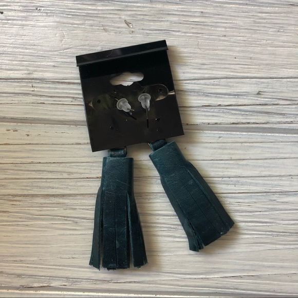 Boho Teal Turquoise Leather Tassel Fringe Earrings - Picture 3 of 4